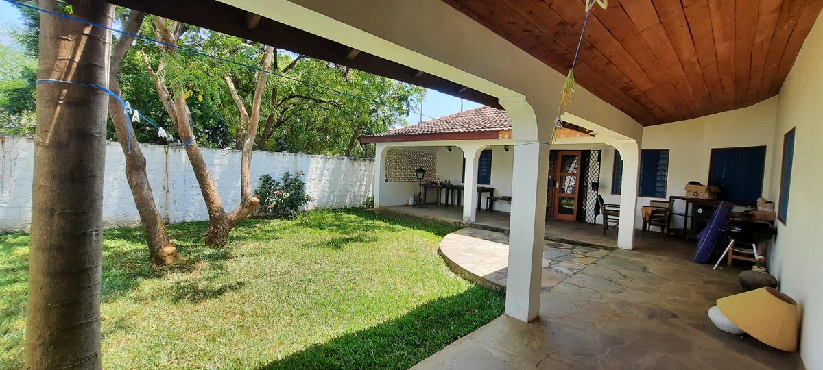 3 Bed Villa with En Suite at Posta - 8