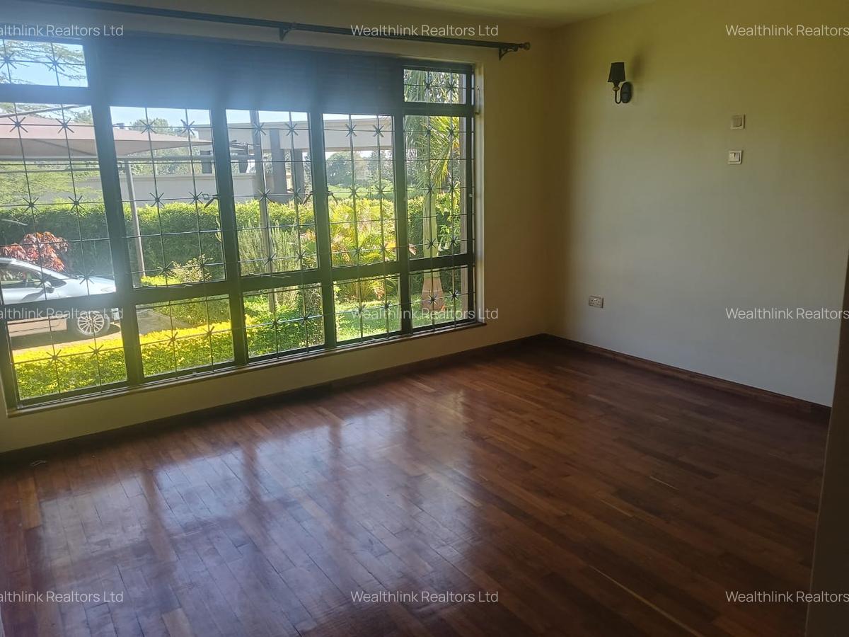 5 Bed Townhouse with En Suite at Runda - 3