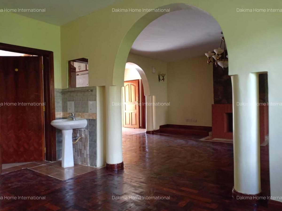 5 Bed House with En Suite in Kitisuru - 3