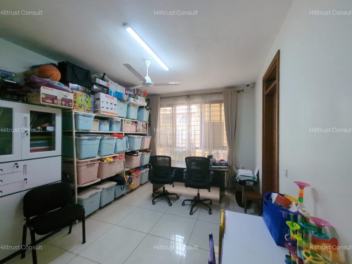 5 Bed Villa with En Suite in Lavington - 3