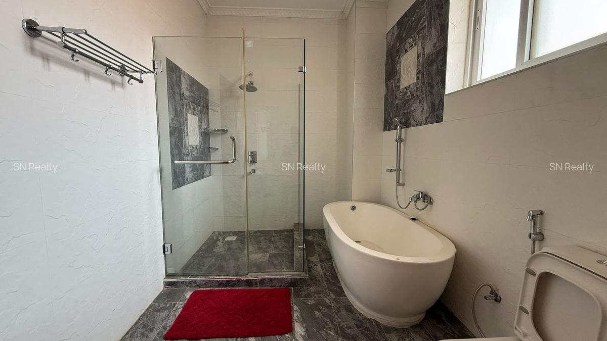 4 Bed Apartment with En Suite in General Mathenge - 13
