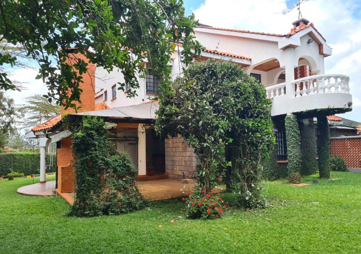 5 Bed House with En Suite in Runda - 14