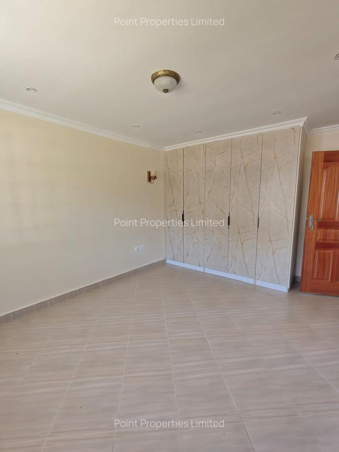 4 Bed Townhouse with En Suite in Karen - 11
