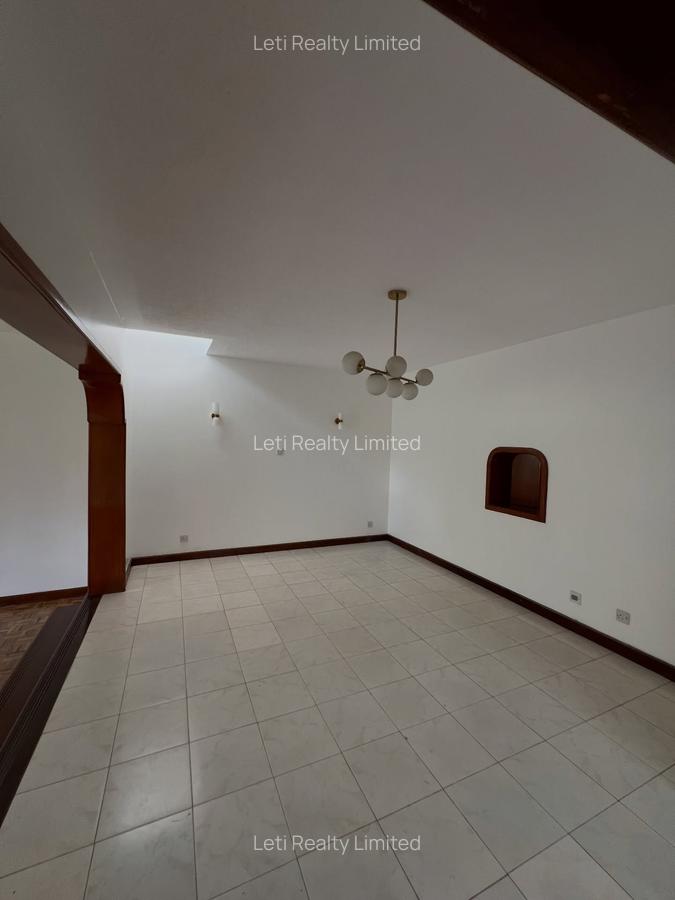 4 Bed Townhouse with En Suite in Lavington - 6