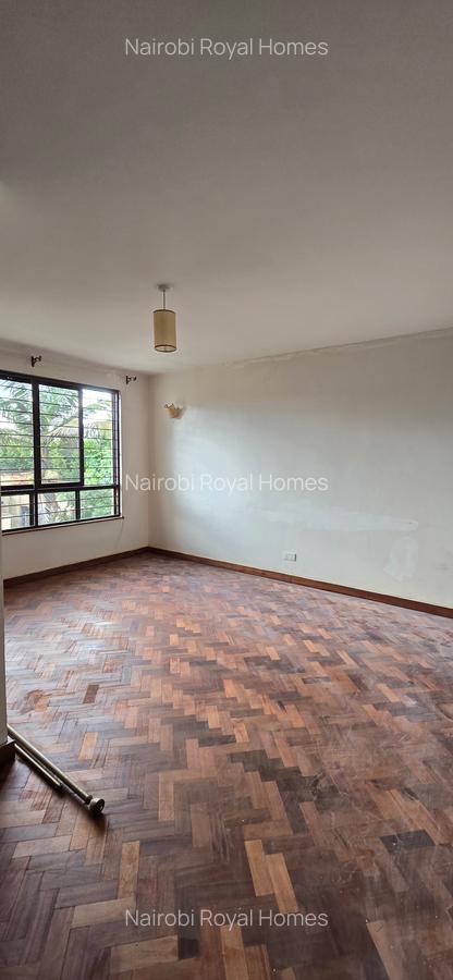 5 Bed Townhouse with En Suite at Lavington Green - 12