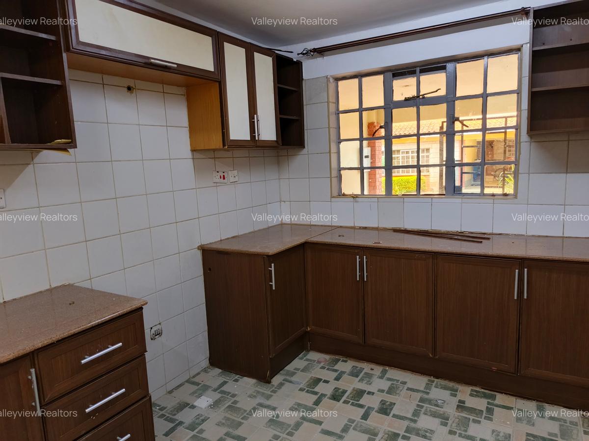 4 Bed Townhouse with En Suite at Kileleshwa - 11