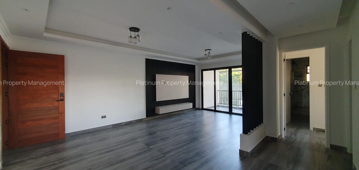 1 Bed Apartment with En Suite at Brookside Gardens - 2