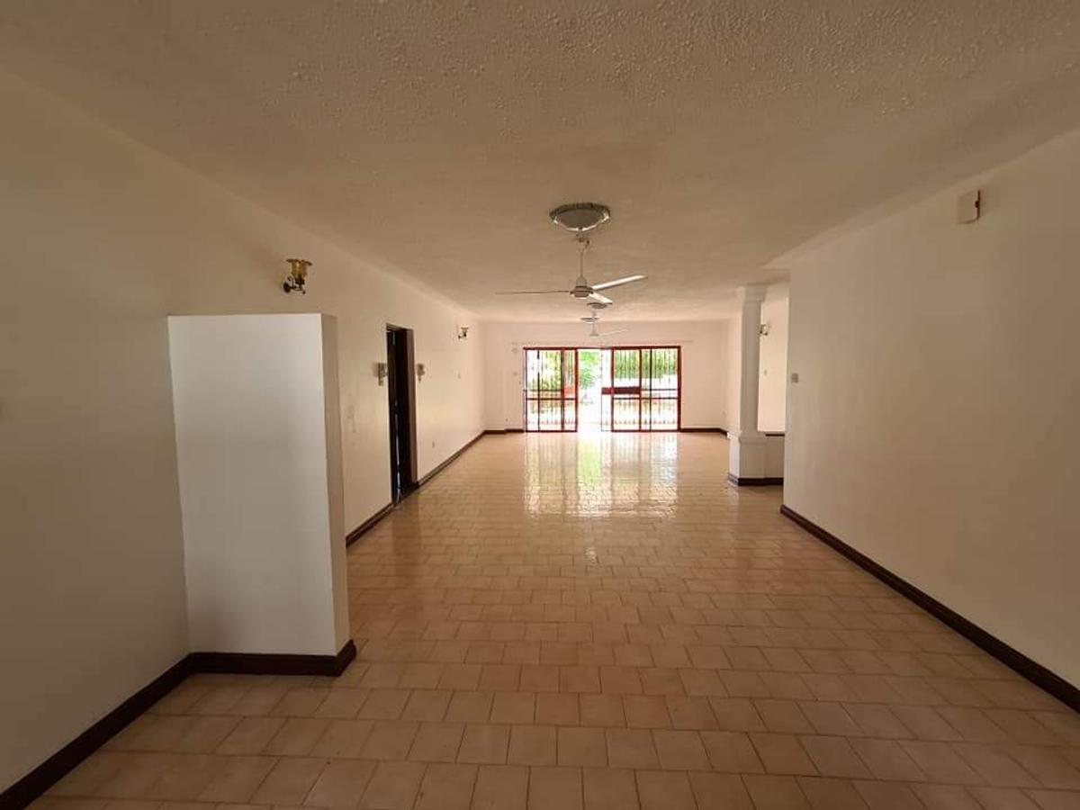 3 Bed Apartment with En Suite at Nyali - 6