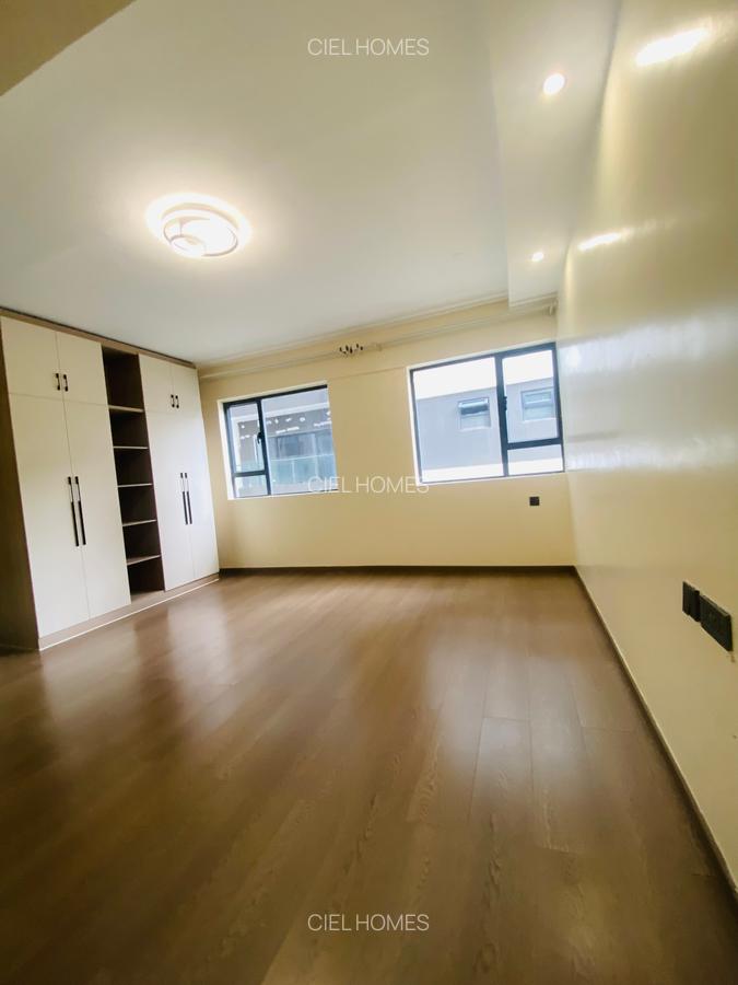 3 Bed Apartment with Gym at Wood Avenue - 6