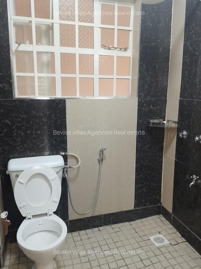 2 Bed Apartment with En Suite at Parklands - 10