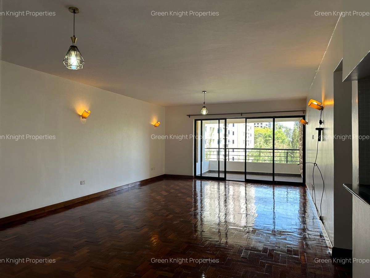 Serviced 3 Bed Apartment with En Suite in Kilimani - 8