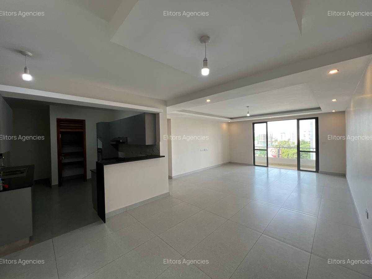 3 Bed Apartment with En Suite at Parklands Road - 5