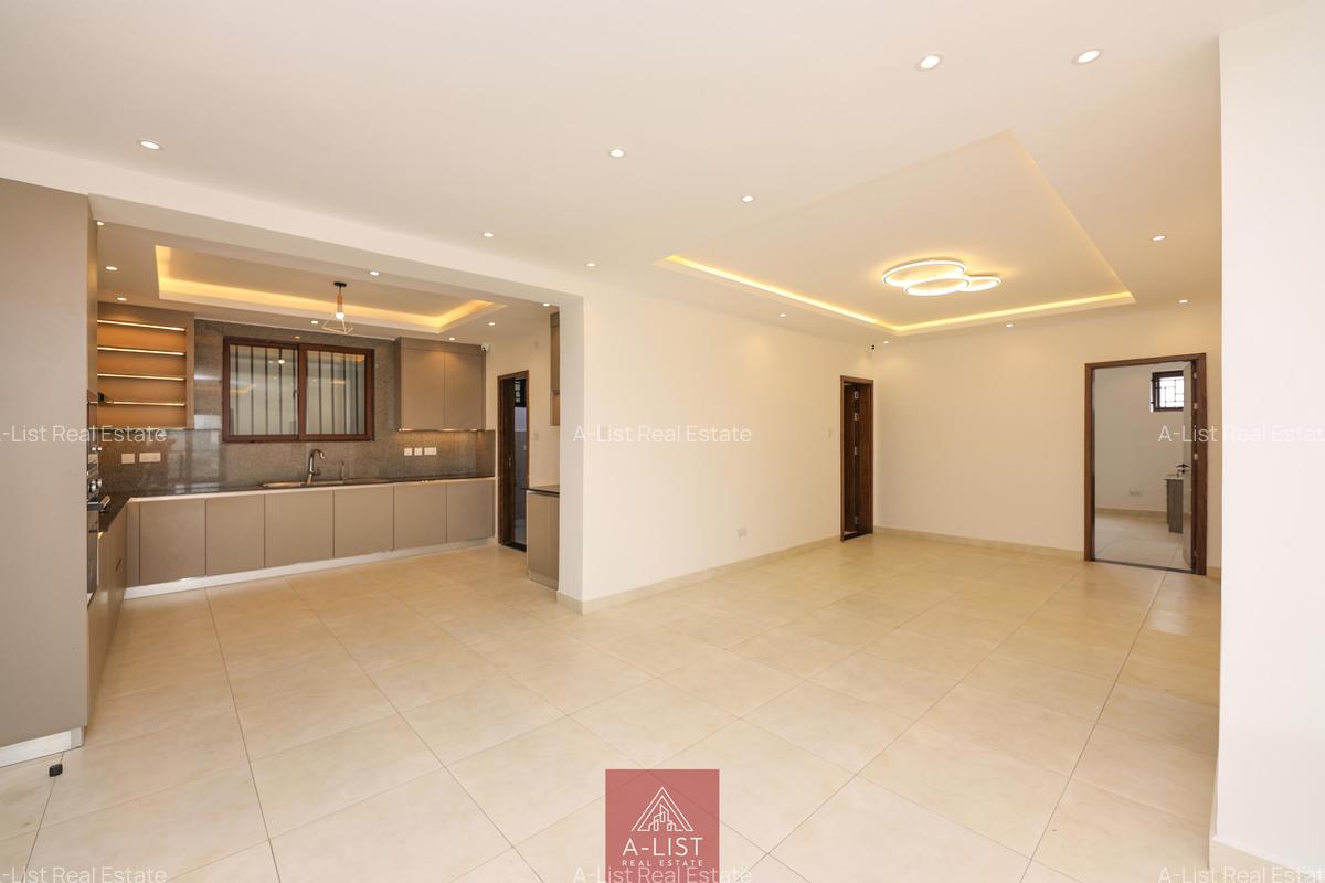 4 Bed Apartment with En Suite at 2Nd Avenue - 1