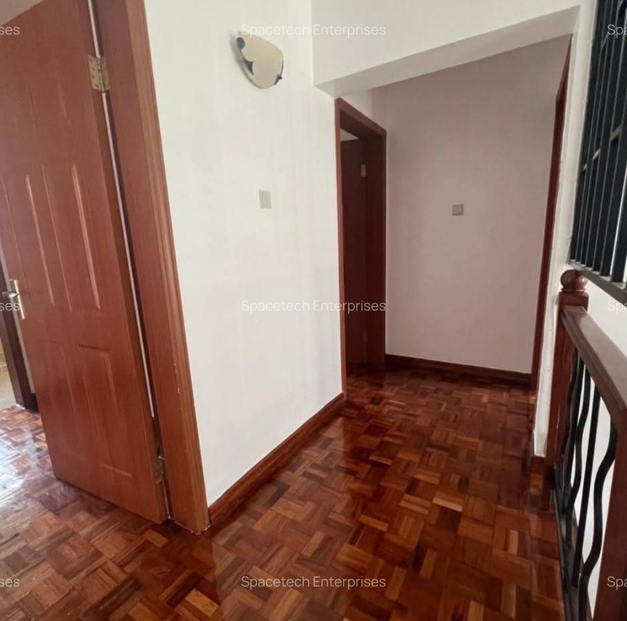 4 Bed Townhouse with En Suite in Loresho - 8