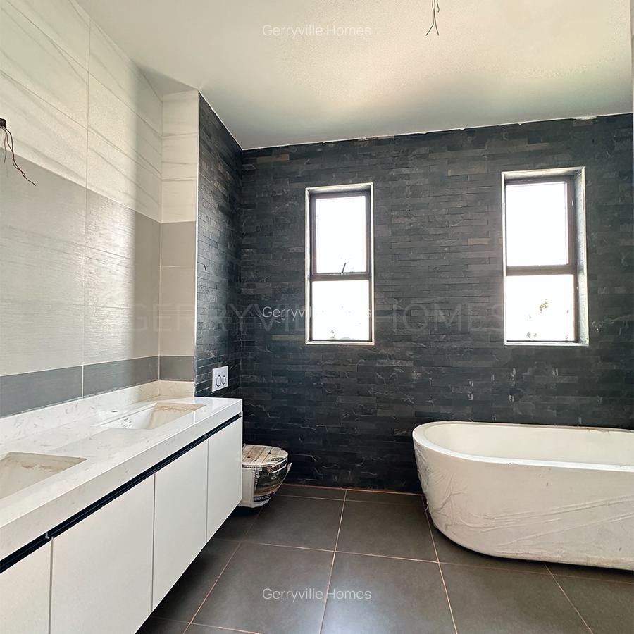 4 Bed Villa with En Suite in Kiambu Road - 14