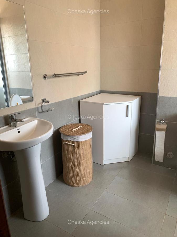 Serviced 3 Bed Apartment with En Suite in Brookside - 3