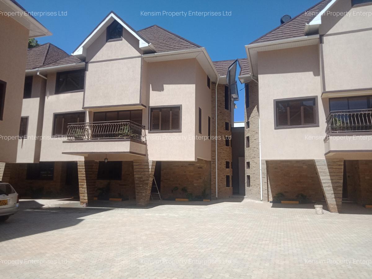 5 Bed Townhouse with En Suite in Lavington - 17