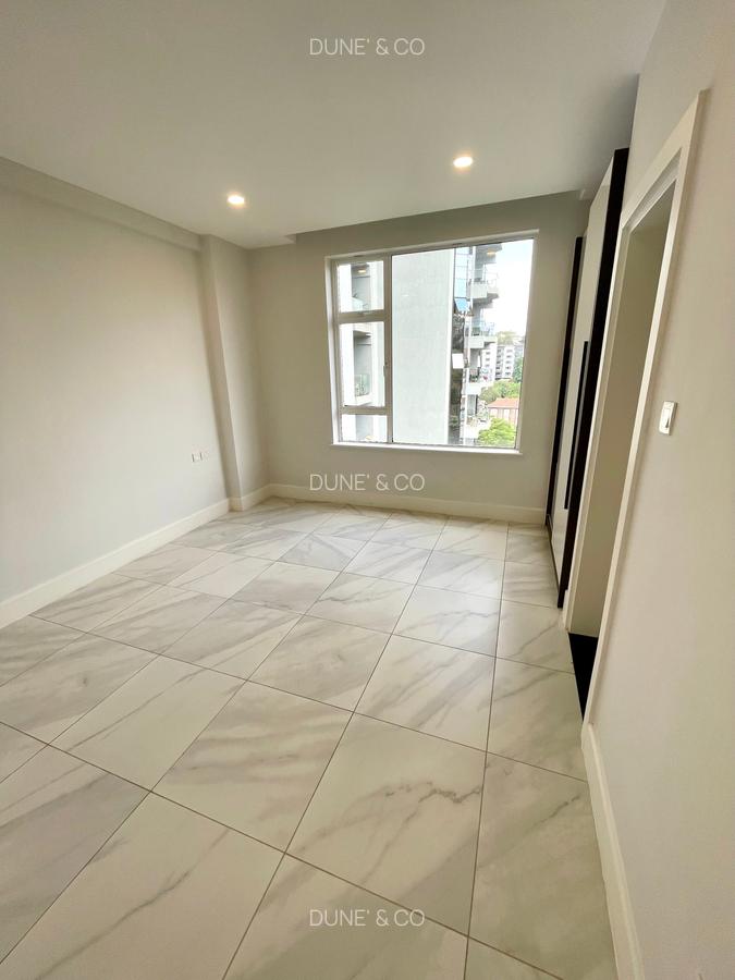 2 Bed Apartment with En Suite in Westlands Area - 10