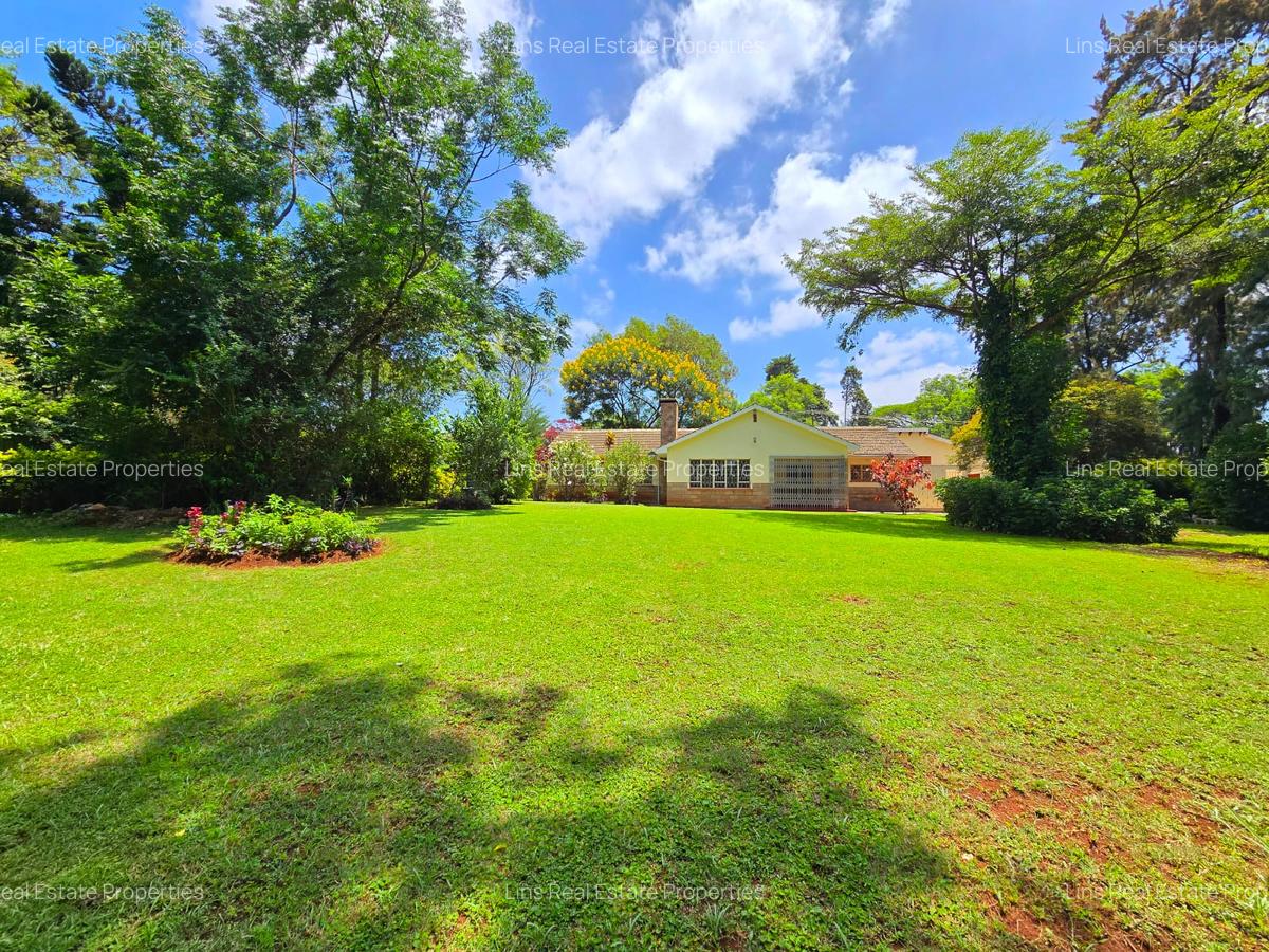 4 Bed House with En Suite in Runda - 1