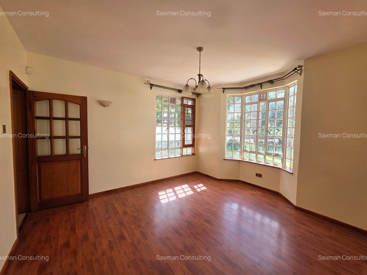 5 Bed Villa with En Suite in Runda - 11