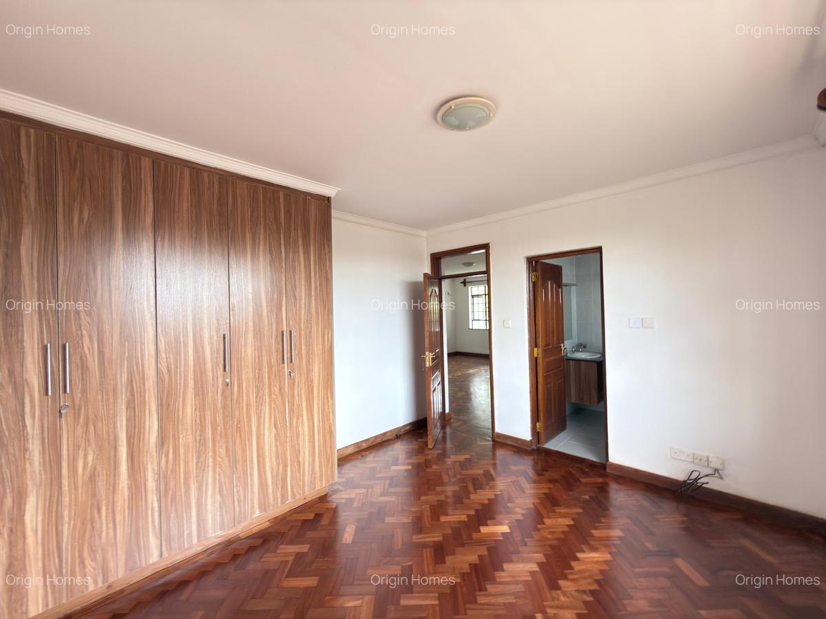 5 Bed Townhouse with En Suite at Kitisuru - 11