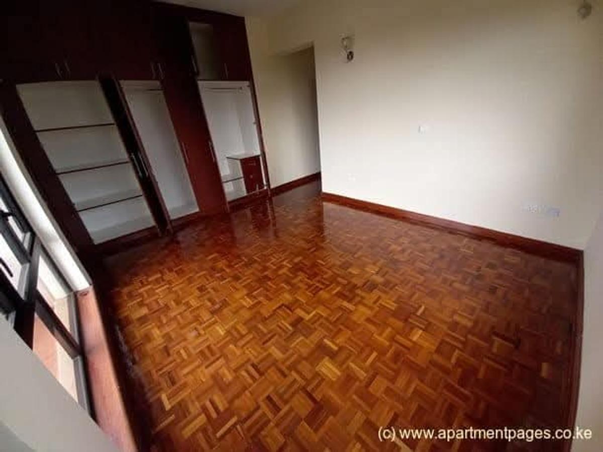 2 Bed Apartment with En Suite at Menelick Road - 7
