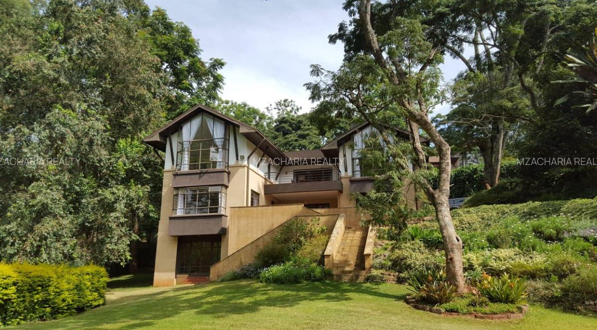 5 Bed Villa with En Suite in Rosslyn - 11