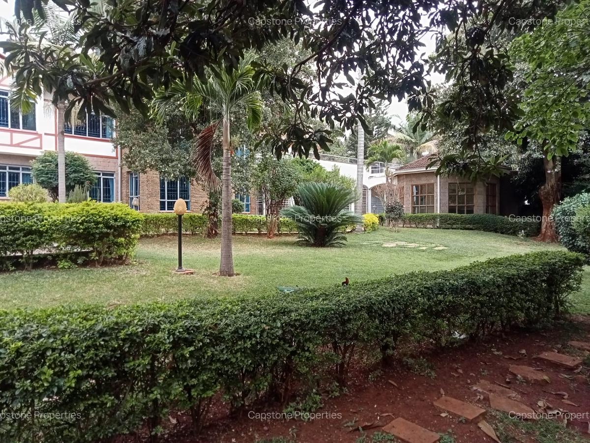 5 Bed House with En Suite in Runda - 17