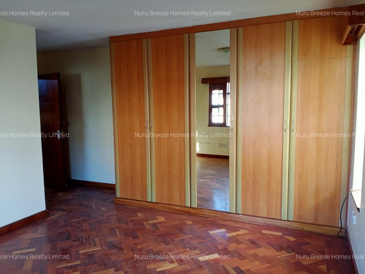 4 Bed Townhouse with En Suite in Spring Valley - 13