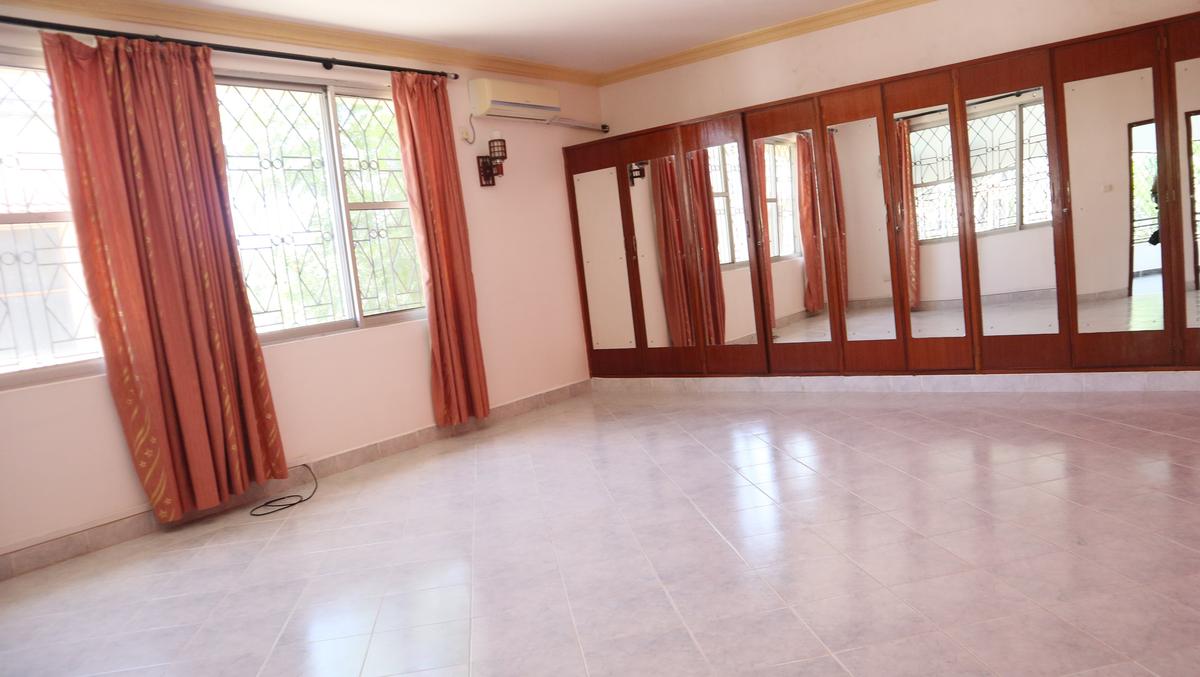 4 Bed Townhouse with En Suite at Nyali - 13