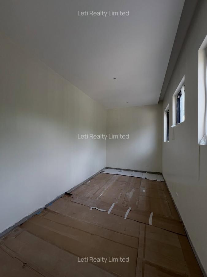 5 Bed Townhouse with En Suite in Lavington - 7