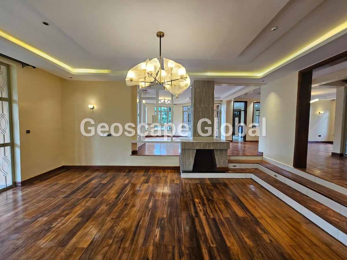 3 Bed Apartment with En Suite in Nyari - 6