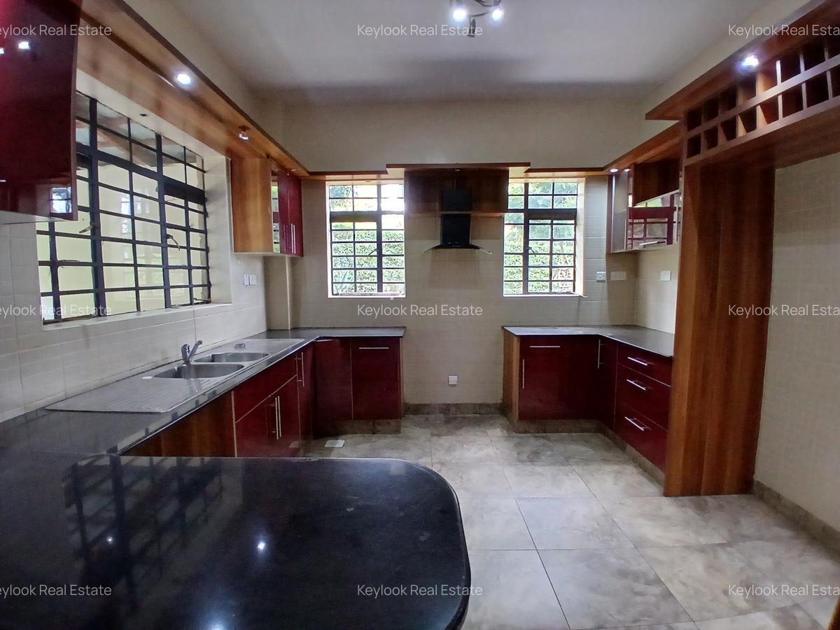 4 Bed Townhouse with En Suite at Off Peponi Road - 11