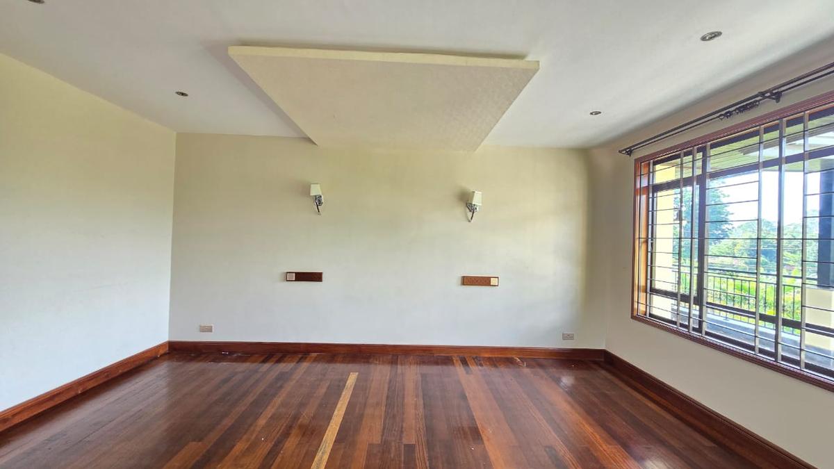 4 Bed House with En Suite in Runda - 5