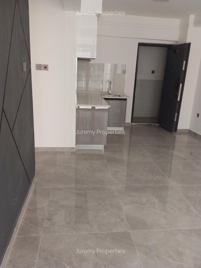 Serviced 1 Bed Apartment with En Suite in Kilimani - 5