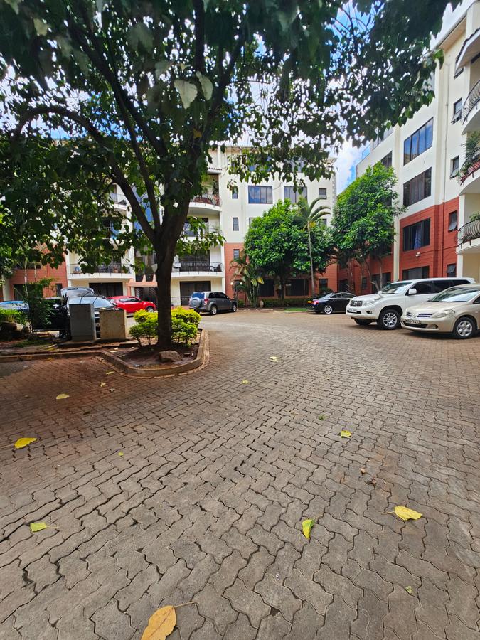 3 Bed Apartment with En Suite at Lavington - 3