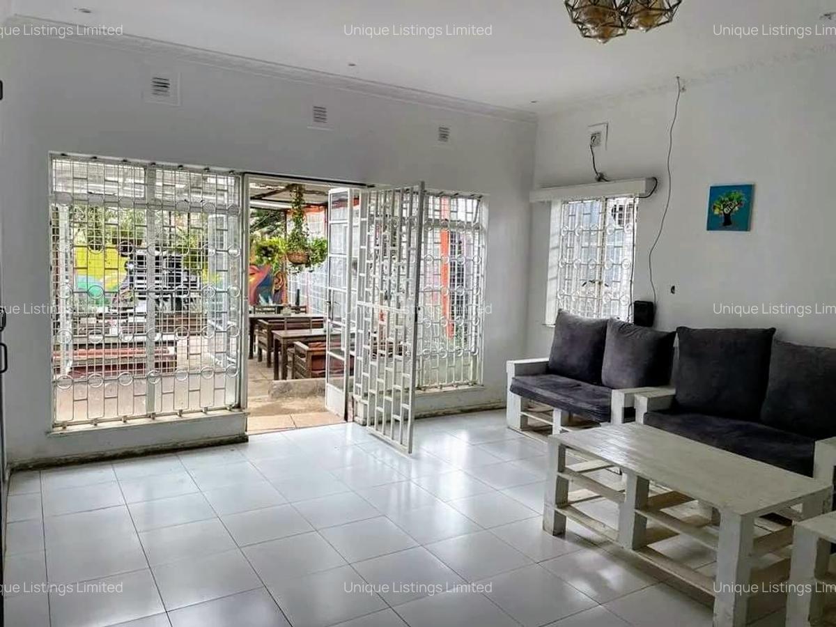 0.4 ac Commercial Property with Service Charge Included in Kilimani - 5