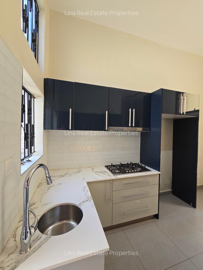 5 Bed Townhouse with En Suite in Westlands Area - 17
