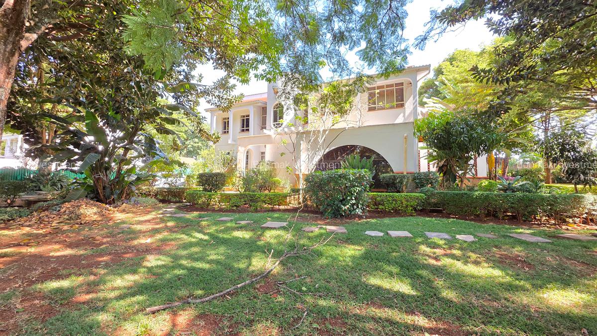 4 Bed House with En Suite at Nyari Central - 2