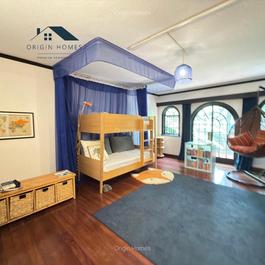 4 Bed Townhouse with En Suite in Riverside - 13