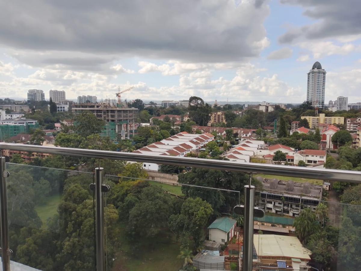 2 Bed Apartment with En Suite in Riverside - 6