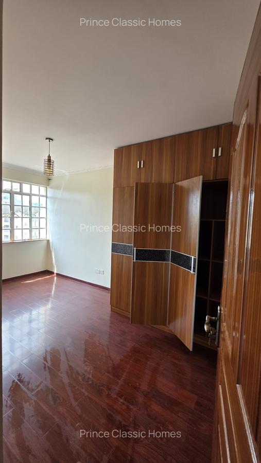 2 Bed Apartment with En Suite in Lavington - 5