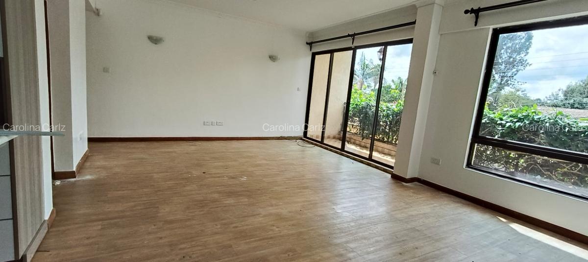 3 Bed House with En Suite in Nyari - 1