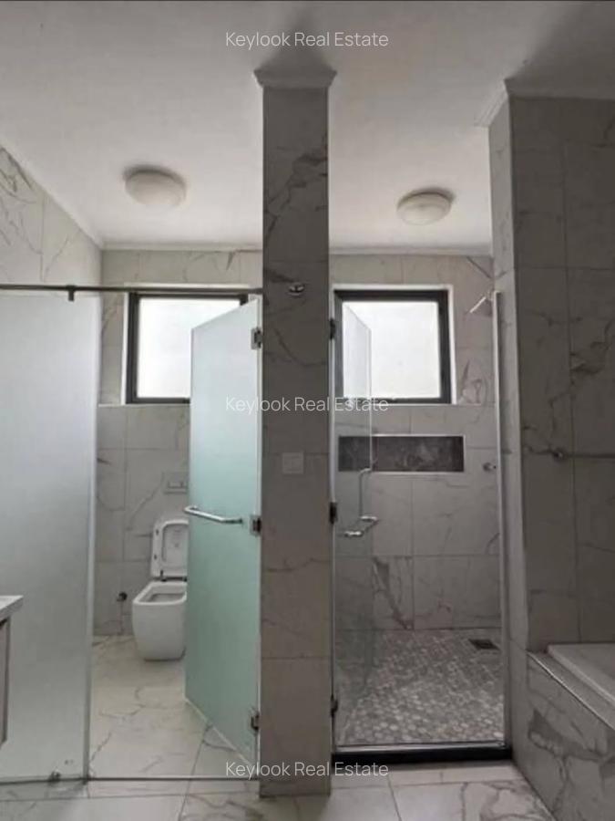 5 Bed Townhouse with En Suite at Off James Gichuru Road - 12