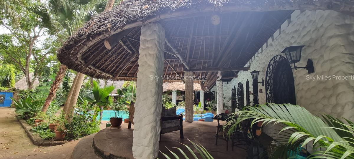 3 Bed Villa with En Suite at La-Marina - 8