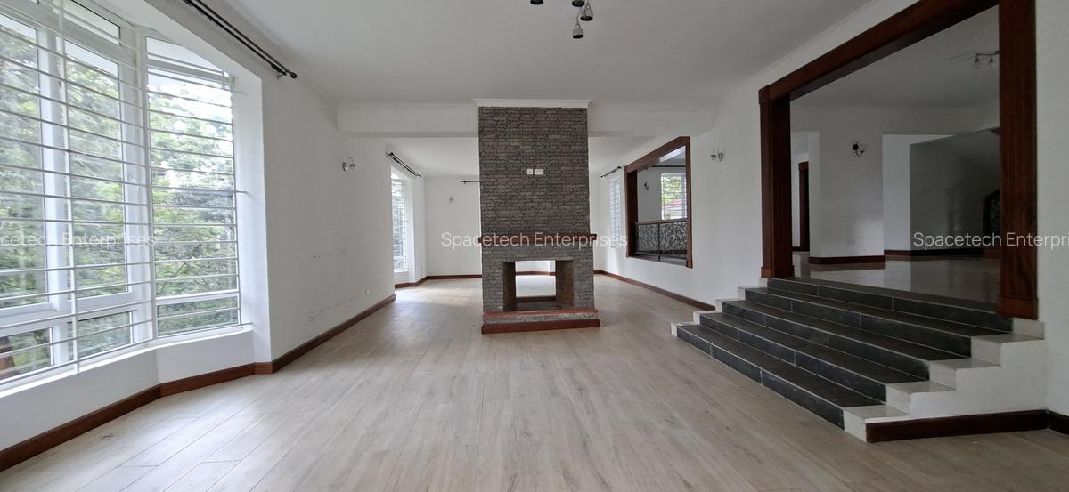 5 Bed Townhouse with En Suite in Rosslyn - 4