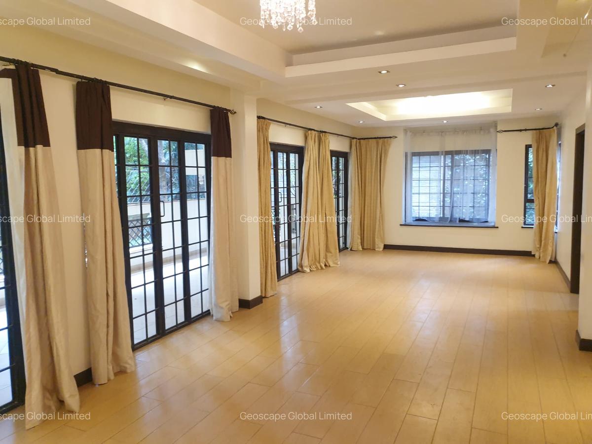 5 Bed Apartment with En Suite in Riverside - 6