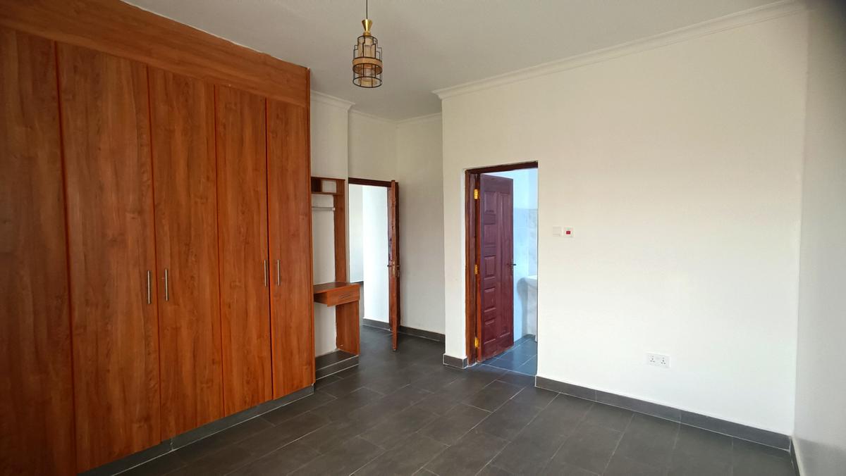 3 Bed House with En Suite at Acacia - 7