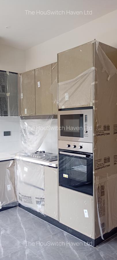 6 Bed Townhouse with En Suite at Off Convent Drive - 6