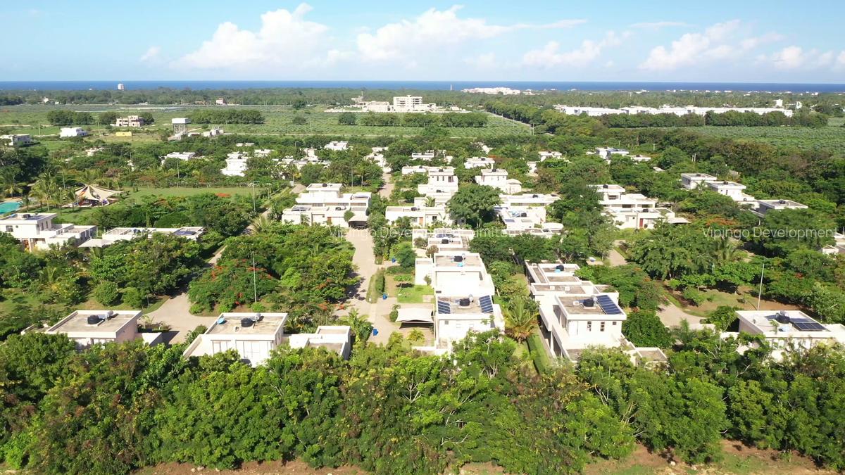 4 Bed House with En Suite at Awali Estate - 18